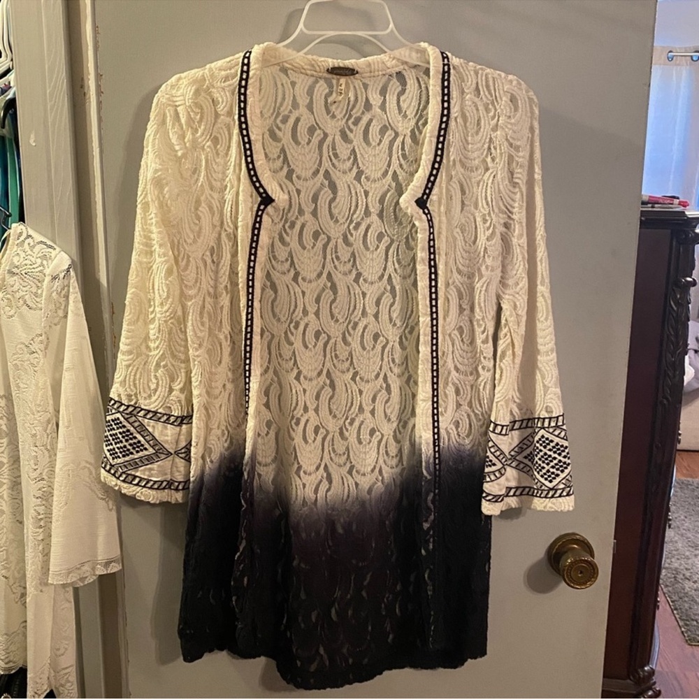 Chic Navy and White Lace Cardigan